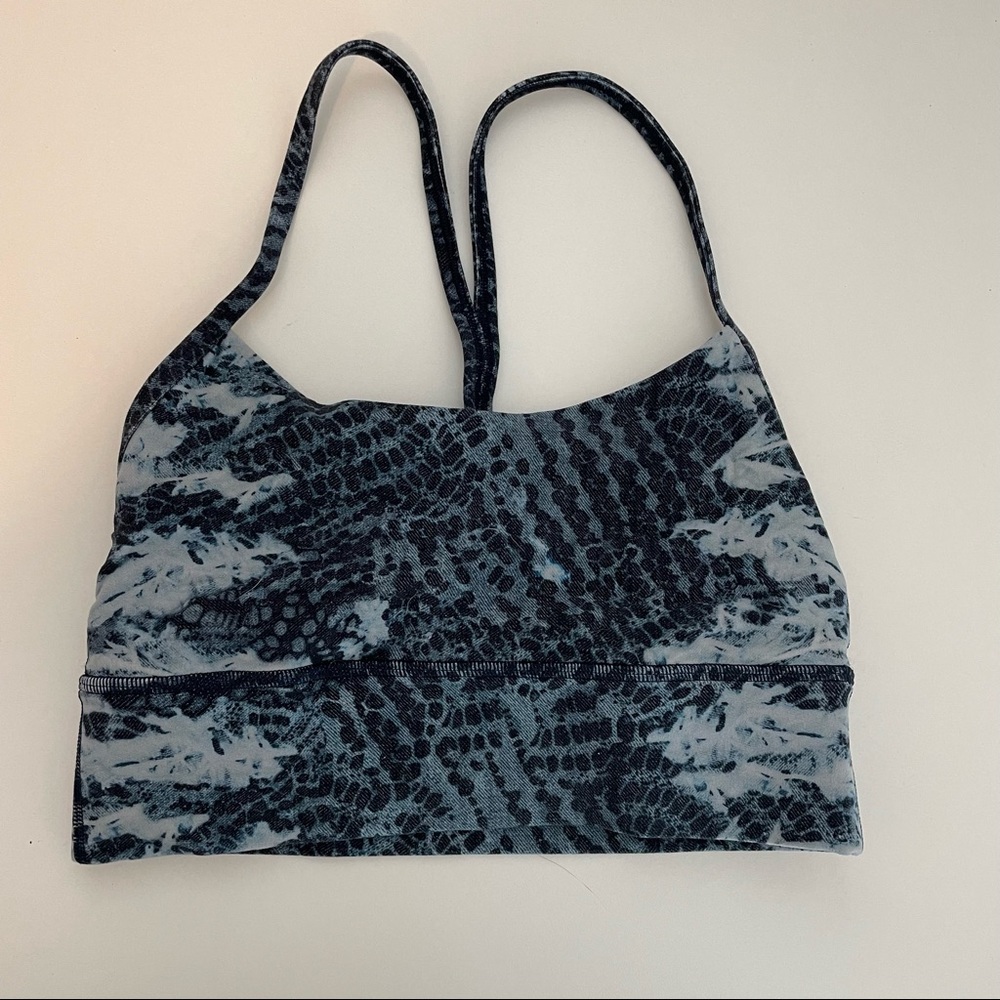 Lulu yoga sports bra